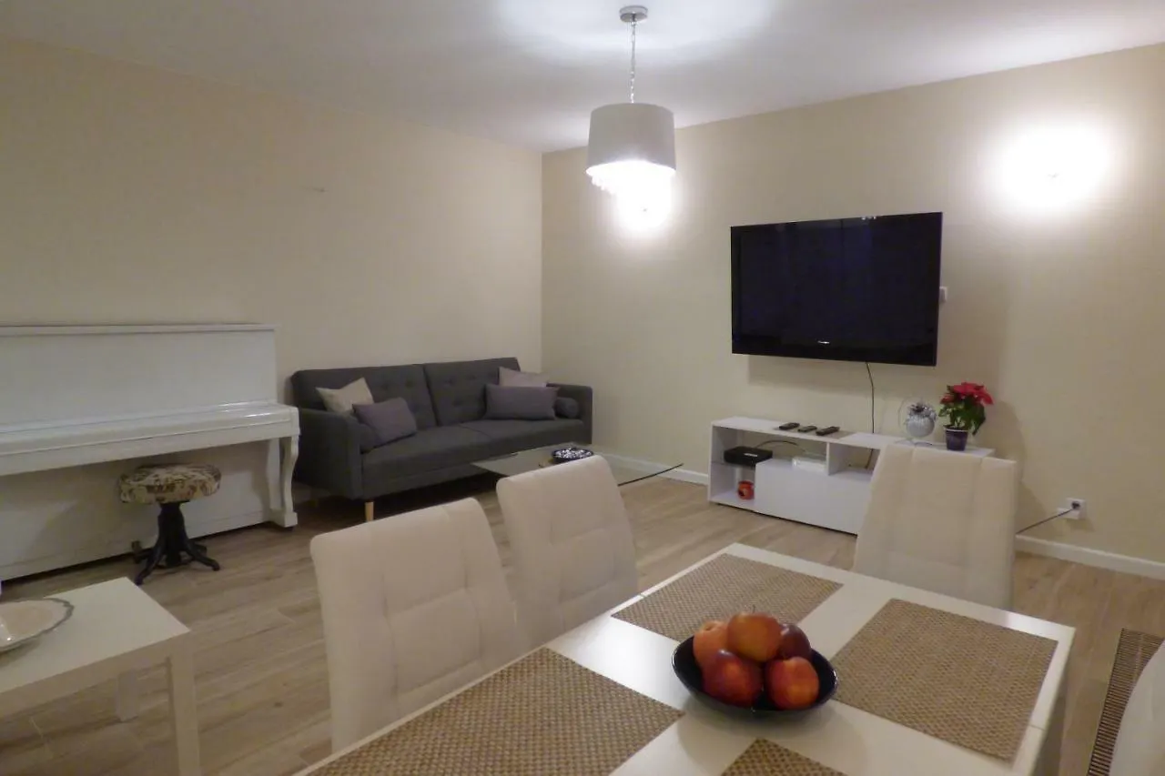 Apartmán Apartament Kwiatkowskiego Varšava 0*,  Polsko