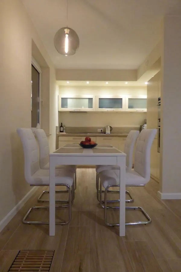 Apartament Kwiatkowskiego Apartment Warsaw