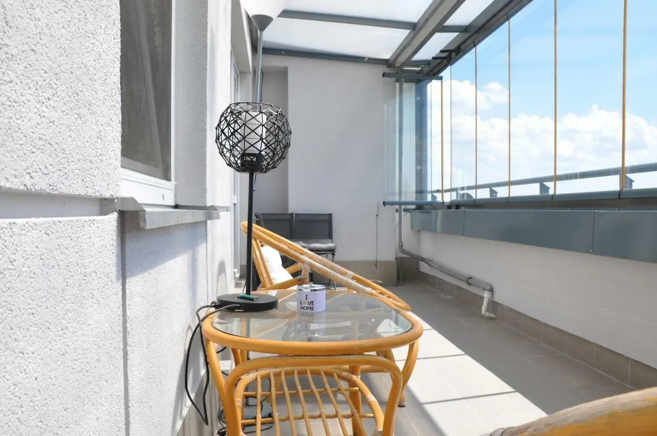 Apartament Kwiatkowskiego Apartment Warsaw